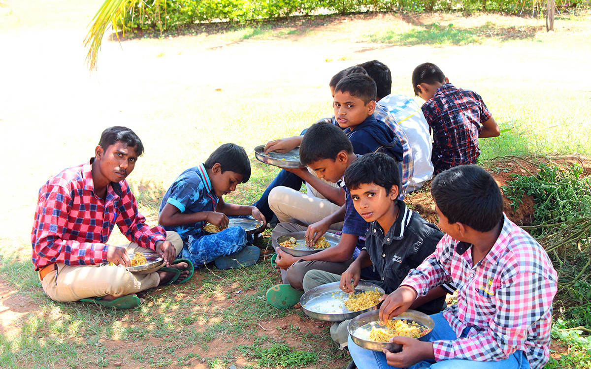 Vineyard Ministries: Events - Field Trip